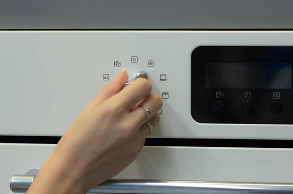 Wie kann man den Übergang von Sommer- zu Herbstmode nahtlos gestalten?